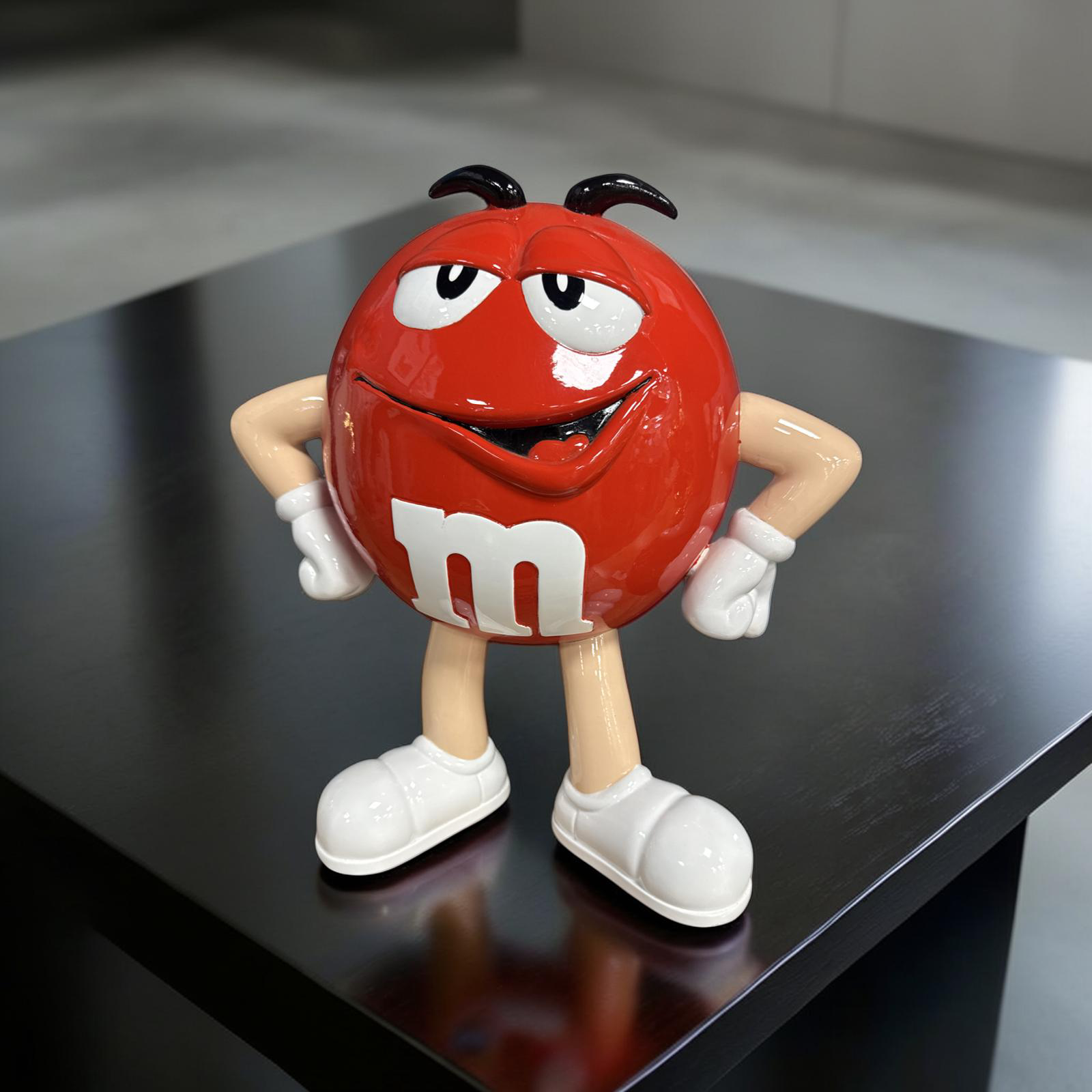Red M&M’s Classic – Statua Decorativa - immagine 2