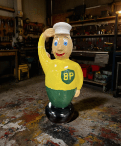 Alternative view of Statua Mascotte BP Vintage – Scultura Iconica